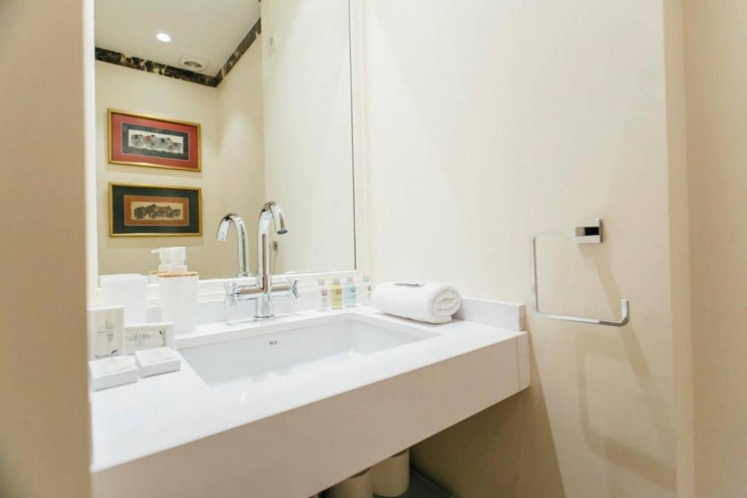 New With Height- 2Bd 1Bth- Pajaritos Apartamento Sevilha Exterior foto