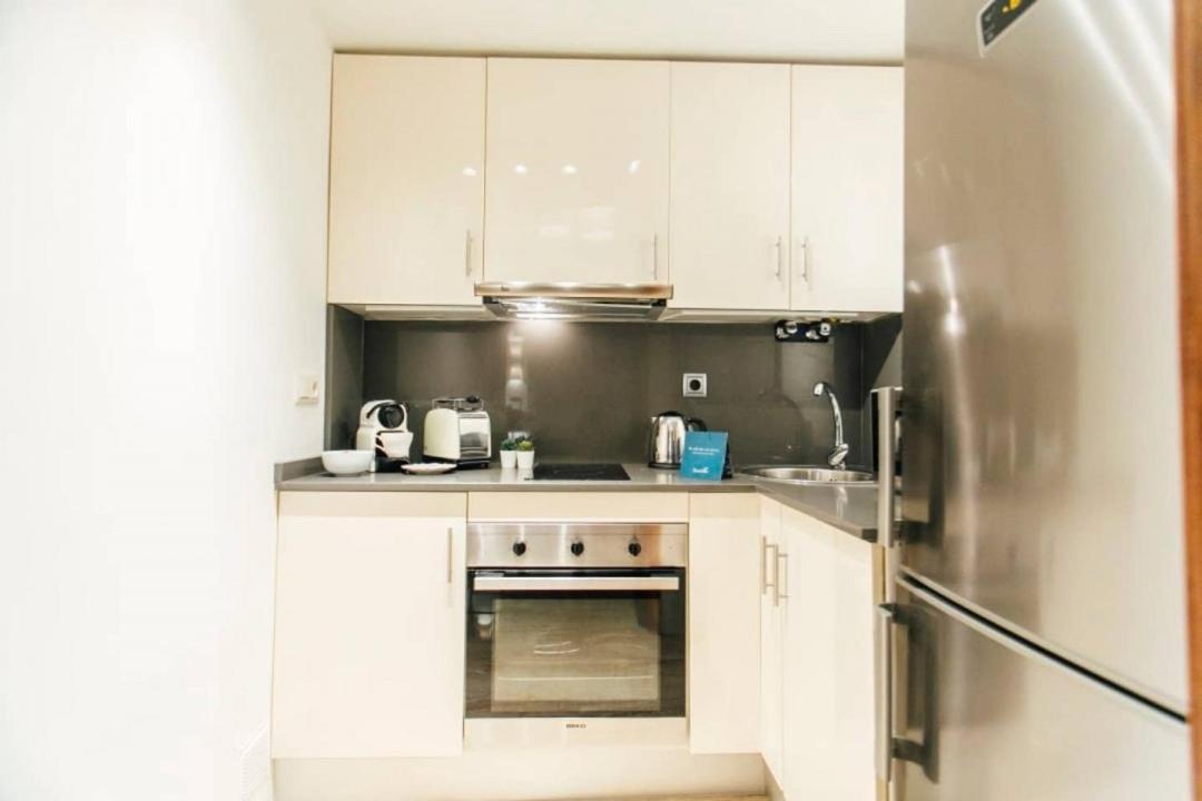 New With Height- 2Bd 1Bth- Pajaritos Apartamento Sevilha Exterior foto